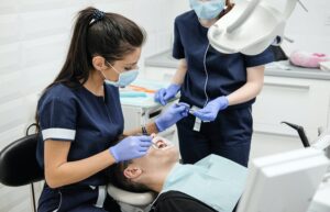 What are the reasons for consulting the dentist?